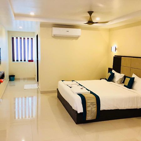 Hotel Fortune M R Grands Suluru Ngoại thất bức ảnh