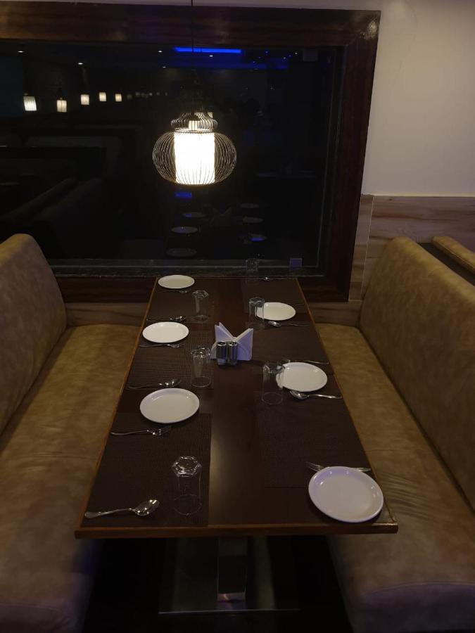 Hotel Fortune M R Grands Suluru Ngoại thất bức ảnh