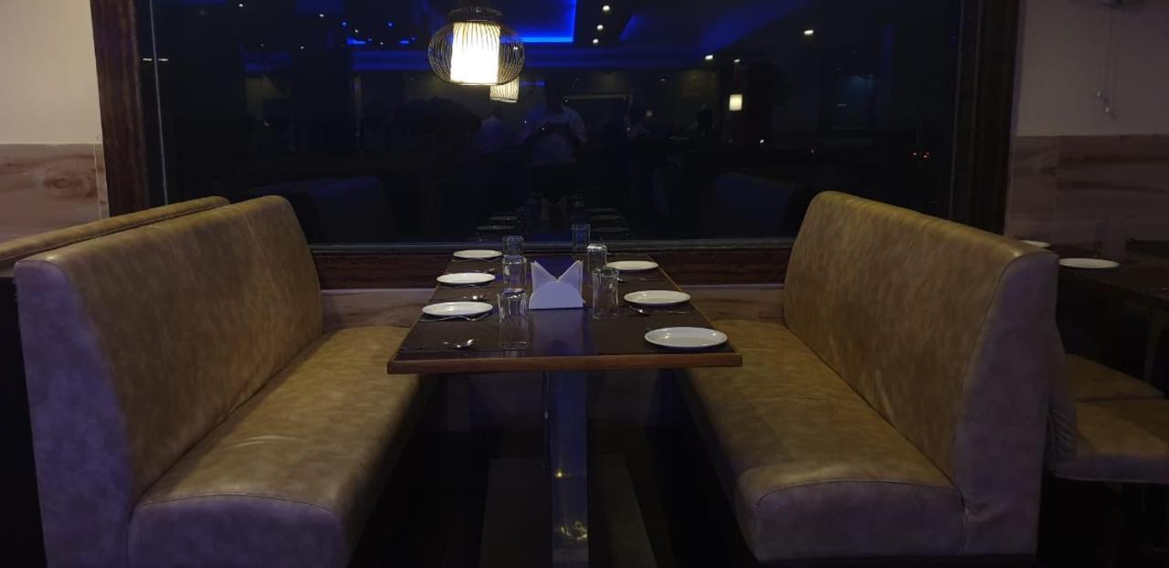 Hotel Fortune M R Grands Suluru Ngoại thất bức ảnh