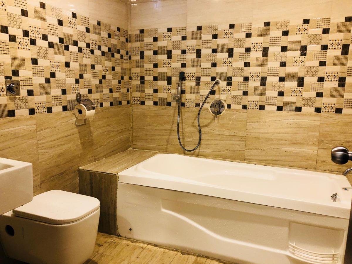 Hotel Fortune M R Grands Suluru Ngoại thất bức ảnh